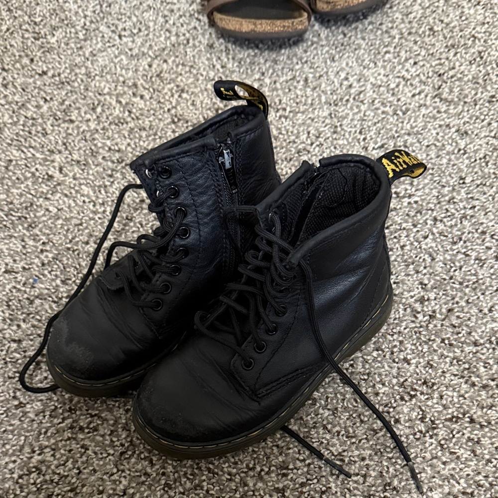 Dr. Martens Kids Black Leather Lace-Up Boots